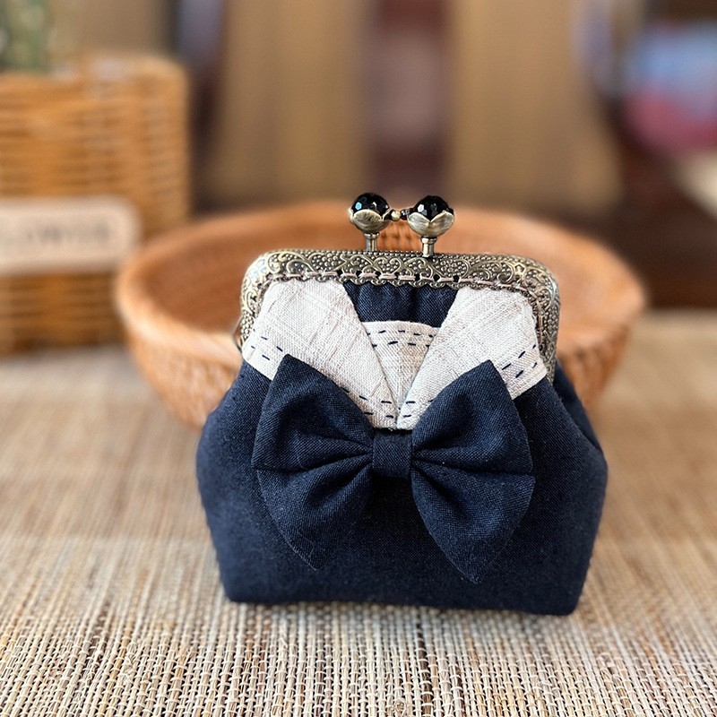 Torba od platna s patchworkom i cvjetnim uzorkom - DIY komplet za križno šivanje