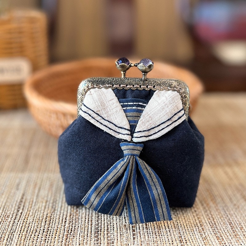 Torba od platna s patchworkom i cvjetnim uzorkom - DIY komplet za križno šivanje