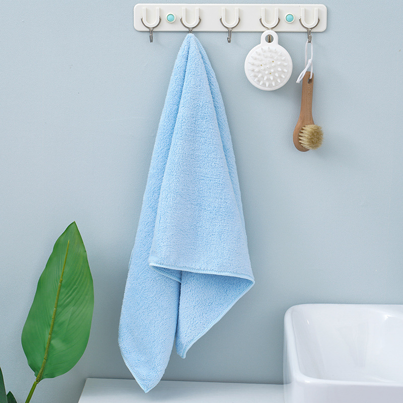 Kupaonski i plažni ručnik, coral fleece, upijajući i brzo sušenje, 100D, 80% poliester + 20% poliamid, 200–300 g, prilagođavanje dostupno