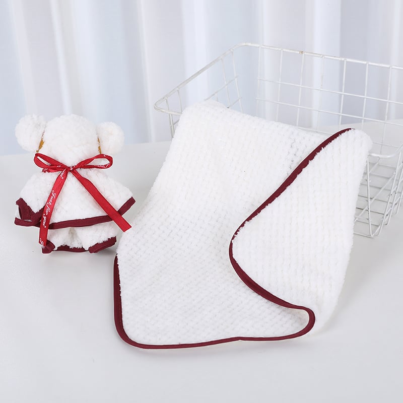 Koralinis flisinis kvadratinis rankšluostis vestuvėms – sugeriantis, 70 g, logotipo spauda, siūtas kraštas