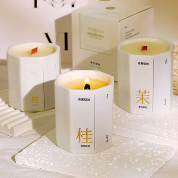 Aromātiska sojas vaska svece, roku darbs, astoņstūra tasītes formā, ar iespēju uzdrukāt logotipu uz iepakojuma