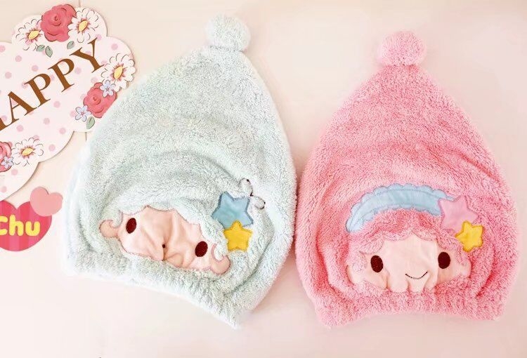 Aranyos rajzfilm témájú hajszárító sapka, rendkívül nedvszívó és gyorsan száradó; korall plüss zuhanysapka felnőtteknek és gyerekeknek; Anyag: blended; Fő összetevő: puha plüss; Kategória: hajsapka