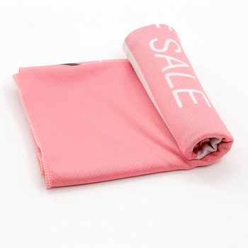 Sporttörölköző hímzett mintával, poliÉSészter, 160 g, 5–10 s nedvességfelszívás, logó nyomtatása elérhető