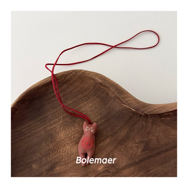 Koreai stílusú textil nyaklánc gyerekeknek, kézzel készített, mesefigurás dizájn