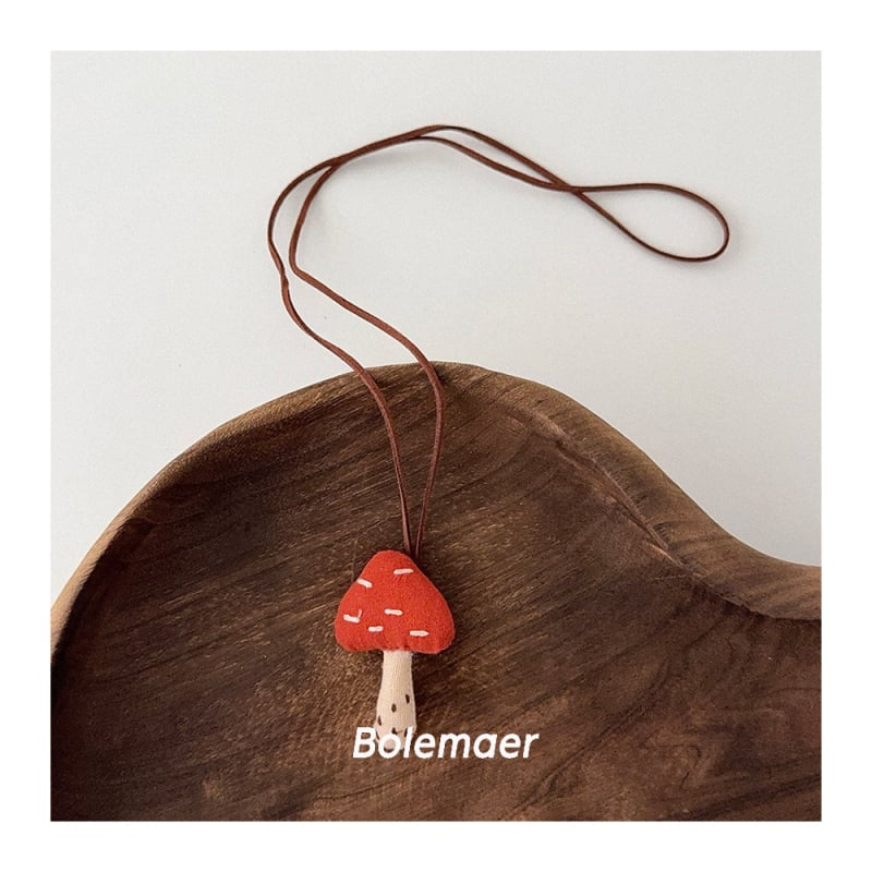 Koreai stílusú textil nyaklánc gyerekeknek, kézzel készített, mesefigurás dizájn