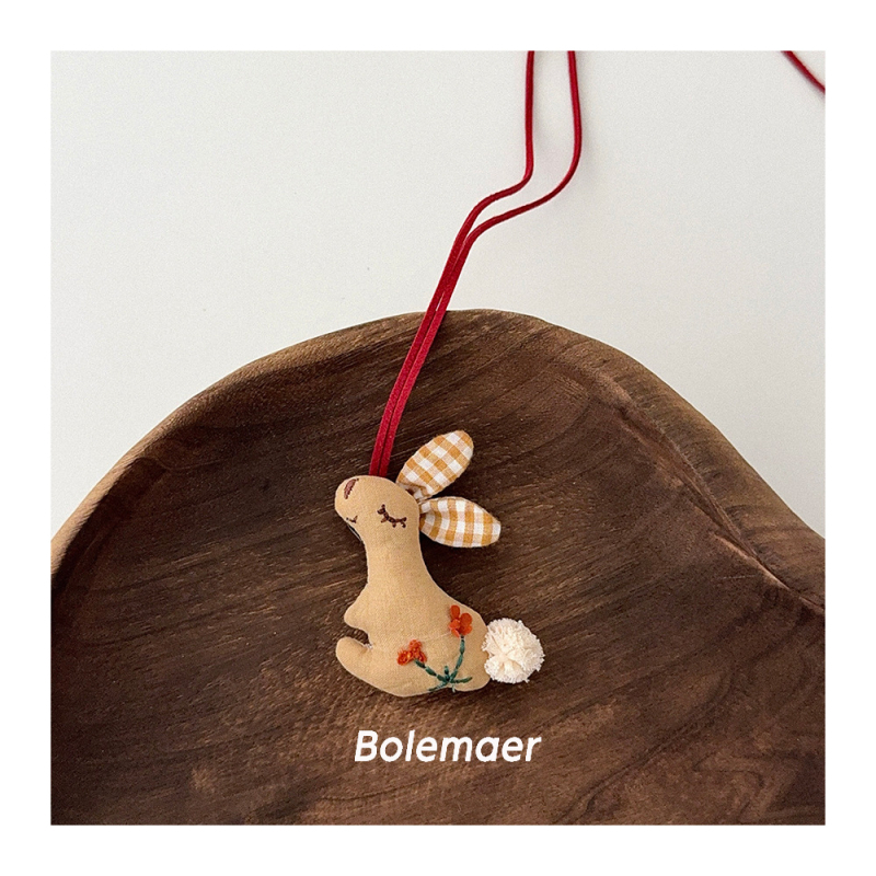 Koreai stílusú textil nyaklánc gyerekeknek, kézzel készített, mesefigurás dizájn