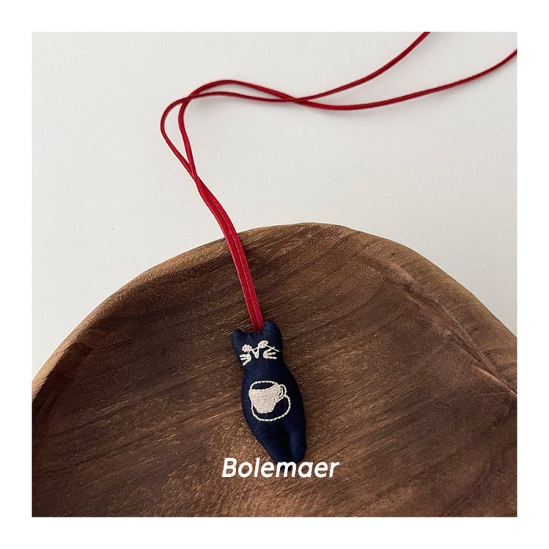 Koreai stílusú textil nyaklánc gyerekeknek, kézzel készített, mesefigurás dizájn