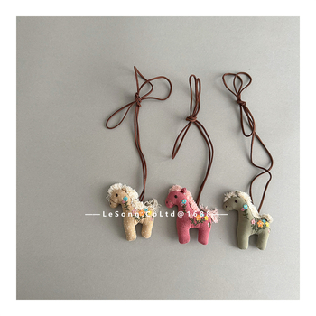 Детско колие от плат, ръчно плетено, цветеобразен елемент, карикатурен стил, дължина на веригата 11 см+, за деца 3–6 години, есен 2024