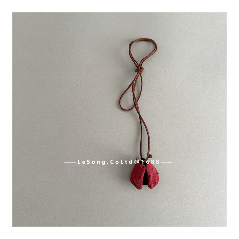 Детско колие от плат, ръчно плетено, цветеобразен елемент, карикатурен стил, дължина на веригата 11 см+, за деца 3–6 години, есен 2024