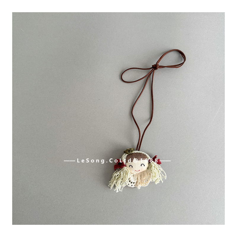 Детско колие от плат, ръчно плетено, цветеобразен елемент, карикатурен стил, дължина на веригата 11 см+, за деца 3–6 години, есен 2024