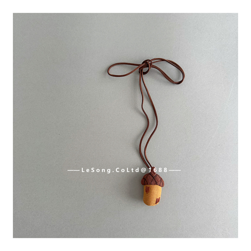 Детско колие от плат, ръчно плетено, цветеобразен елемент, карикатурен стил, дължина на веригата 11 см+, за деца 3–6 години, есен 2024