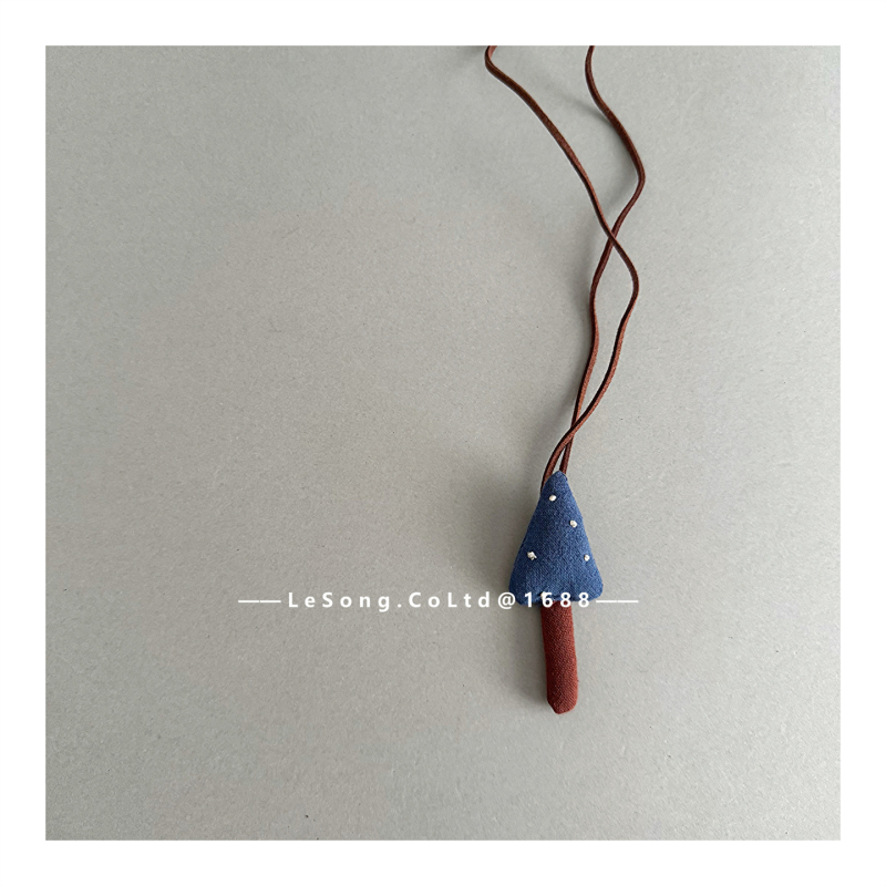 Детско колие от плат, ръчно плетено, цветеобразен елемент, карикатурен стил, дължина на веригата 11 см+, за деца 3–6 години, есен 2024