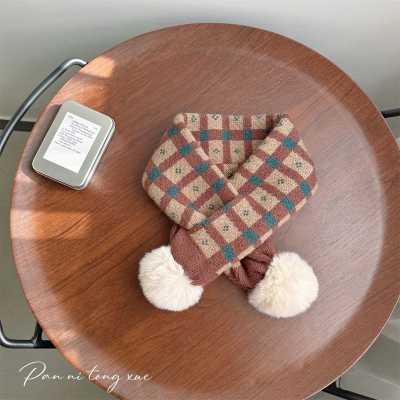 Vaikų vilnos šalikas Korejos stiliaus su spalvotų kvadratėlių piešiniu, stačiakampio formos, žiemai šiltas ir vėją atlaikantis