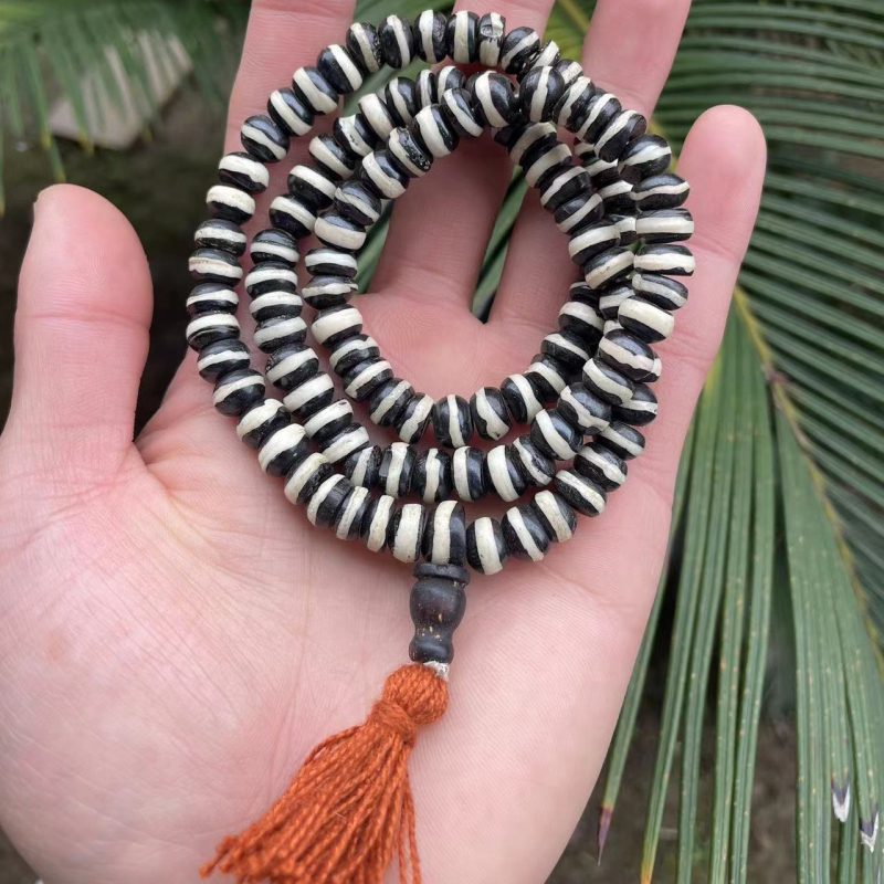 Természetes tehéncsontból készült buddhista gyöngyös karkötő, 108 gyöngy, nepáli etnikus stílus, férfiaknak és nőknek