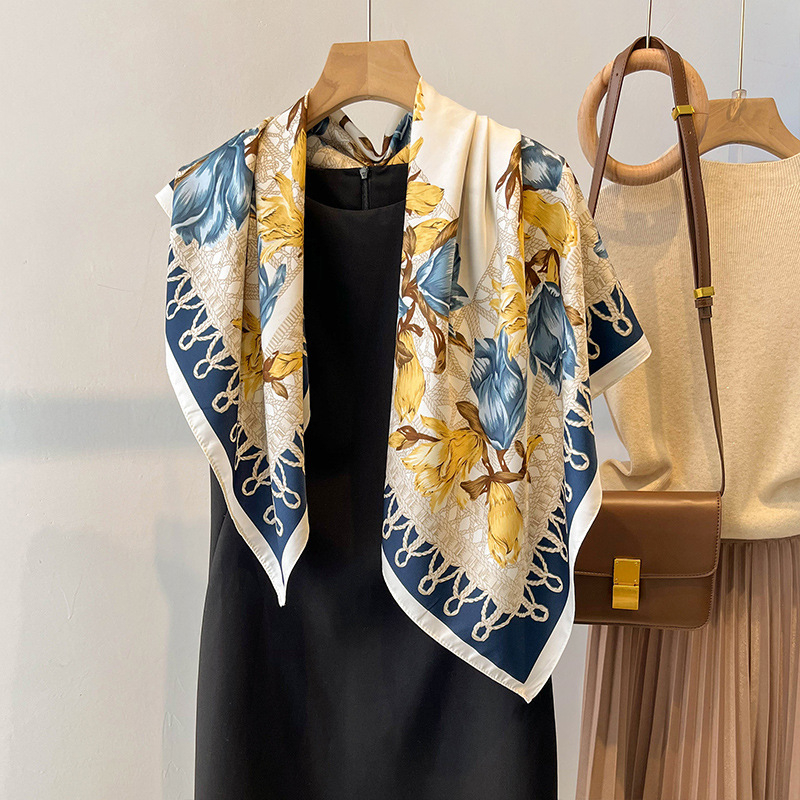 City Show poliester šal – licencirana privatna etiketa, pogodna za zimu, proljeće i jesen; mogućnost prilagođavanja; izlazak jeseni 2022