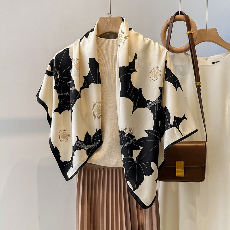 City Show poliester šal – licencirana privatna etiketa, pogodna za zimu, proljeće i jesen; mogućnost prilagođavanja; izlazak jeseni 2022