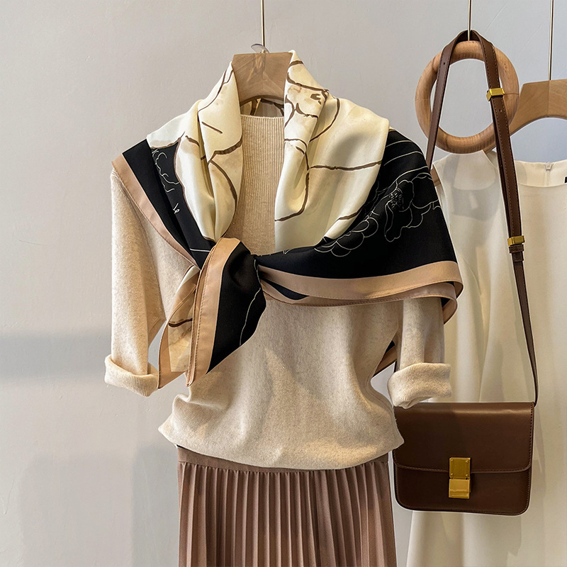 City Show poliester šal – licencirana privatna etiketa, pogodna za zimu, proljeće i jesen; mogućnost prilagođavanja; izlazak jeseni 2022