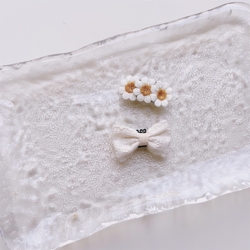 Dječje metalne ukosnice za kosu s cvjetnim motivom, karikaturalni stil, dodatak za kosu