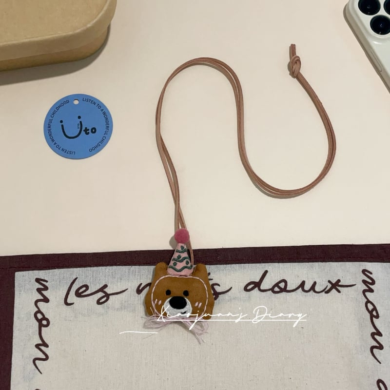 Garā bērnu kaklarota ar dzīvnieku formu, no auduma, meža stila, rokām izšūta