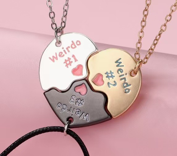 Szív alakú nyaklánc rozsdamentes acélból; medál anyaga: titánacél; lánc típusa: O-gyűrűs lánc; márka Qingqian