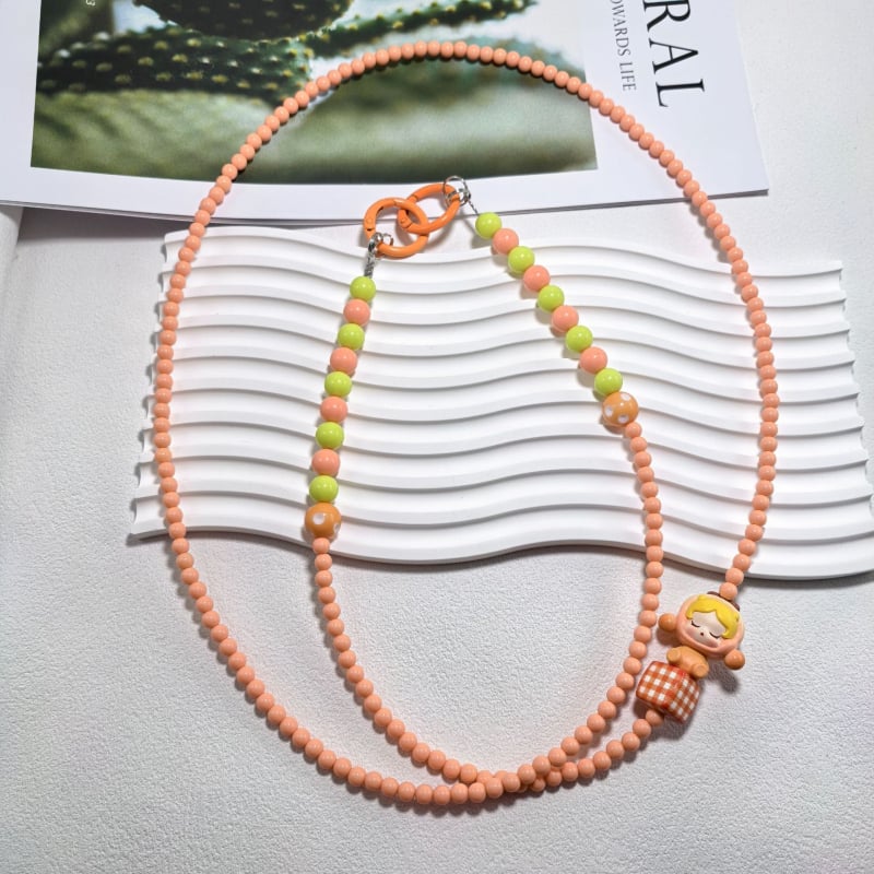 Bubble Mart kaelakee akrüülhelmestega (Akrüül, PVC; Unisex; Geomeetriline kuju; Suvi 2024)