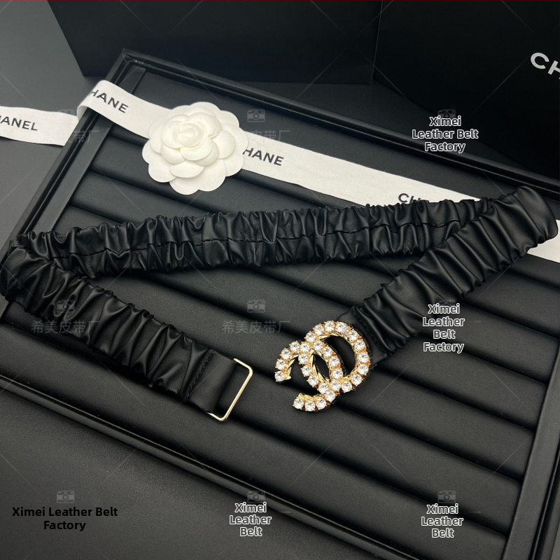 Női elasztikus öv kristályos csattal, ötvözetből készült, műbőr, gombos záródás, elektroplattolt felület, üzleti elegáns, sokoldalú stílus