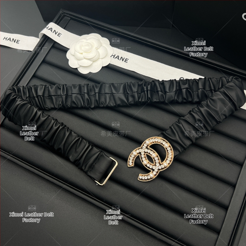 Női elasztikus öv kristályos csattal, ötvözetből készült, műbőr, gombos záródás, elektroplattolt felület, üzleti elegáns, sokoldalú stílus