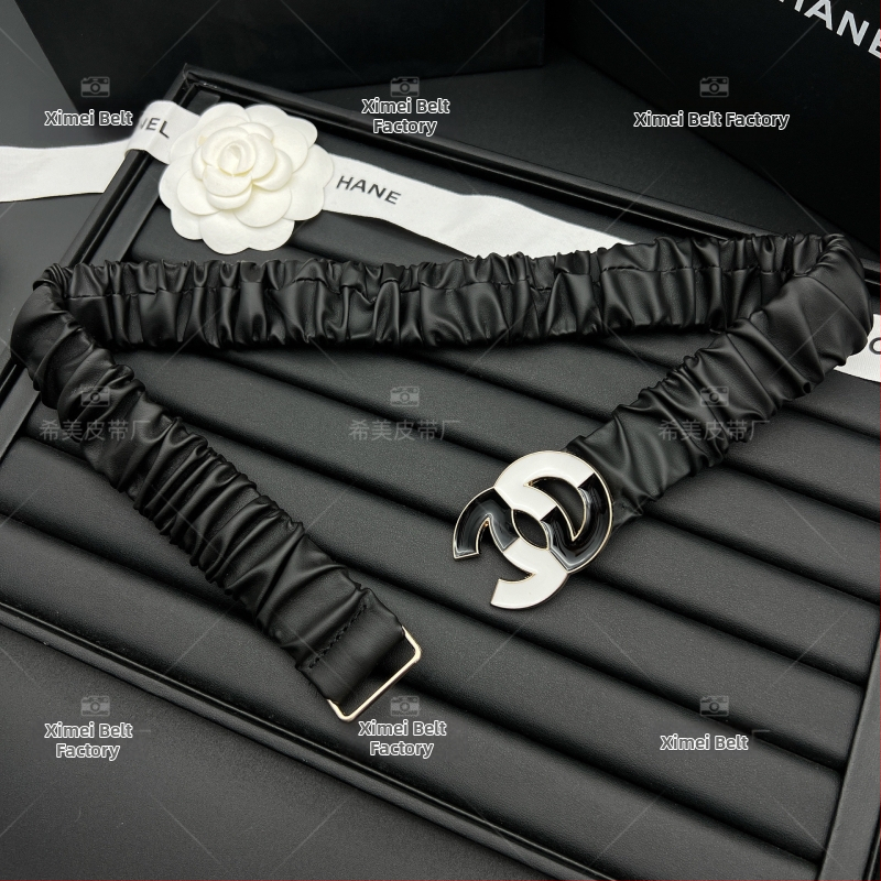 Női elasztikus öv kristályos csattal, ötvözetből készült, műbőr, gombos záródás, elektroplattolt felület, üzleti elegáns, sokoldalú stílus