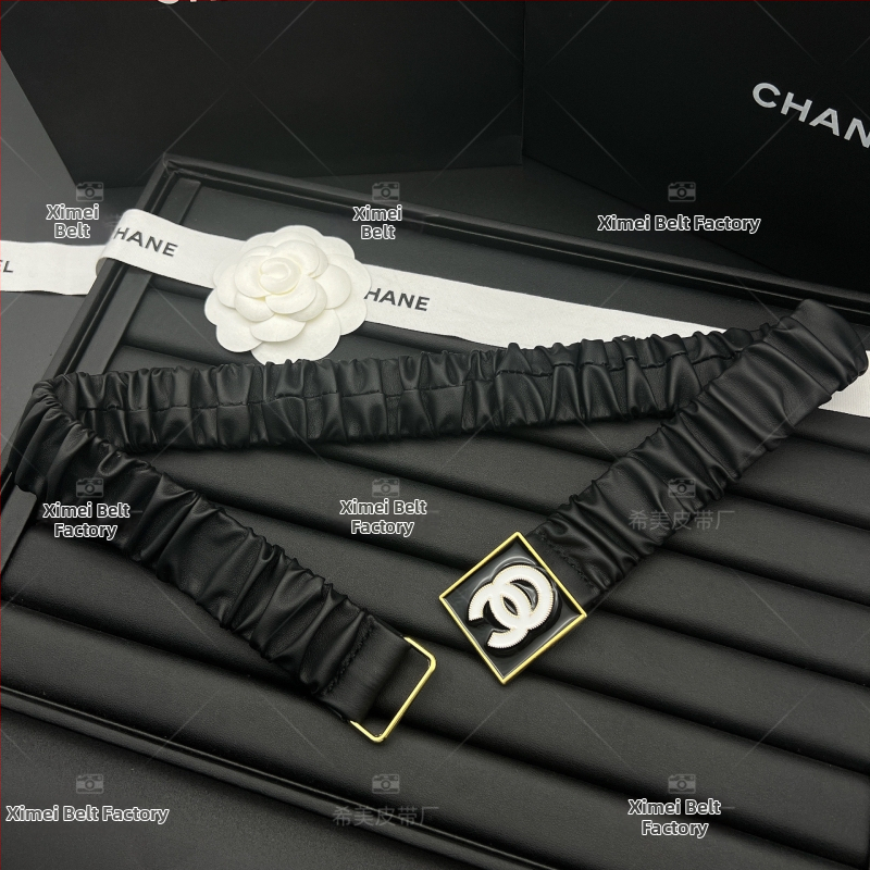 Női elasztikus öv kristályos csattal, ötvözetből készült, műbőr, gombos záródás, elektroplattolt felület, üzleti elegáns, sokoldalú stílus