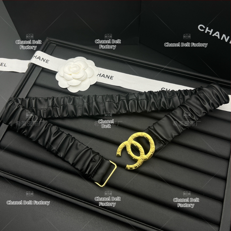 Női elasztikus öv kristályos csattal, ötvözetből készült, műbőr, gombos záródás, elektroplattolt felület, üzleti elegáns, sokoldalú stílus