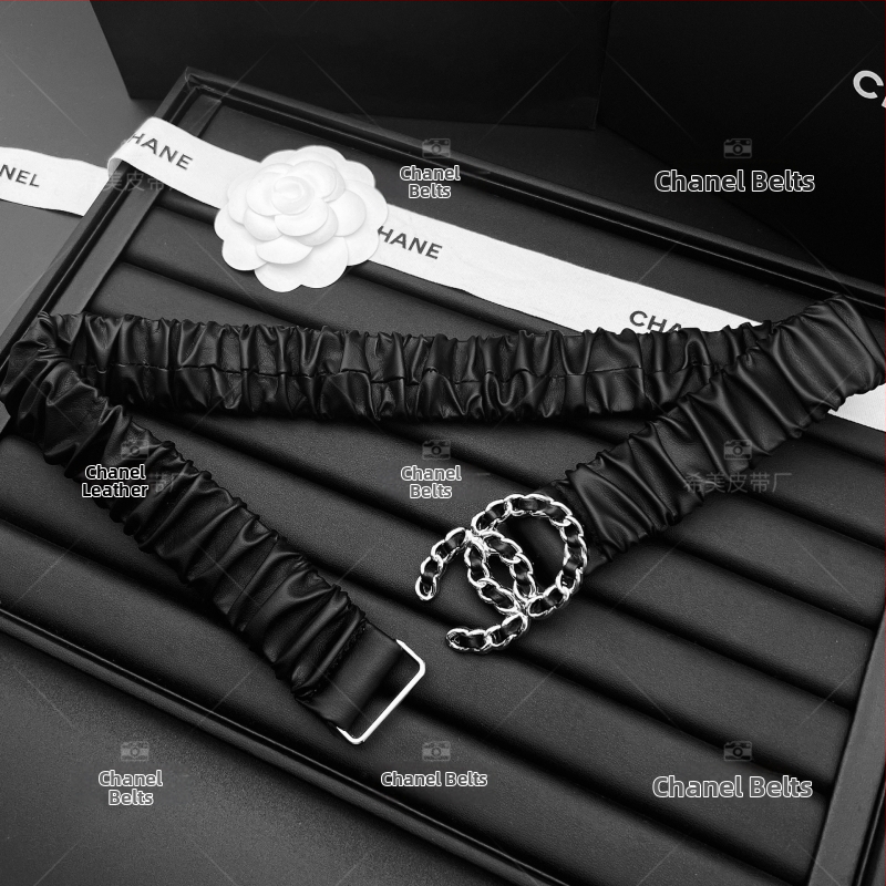 Női elasztikus öv kristályos csattal, ötvözetből készült, műbőr, gombos záródás, elektroplattolt felület, üzleti elegáns, sokoldalú stílus