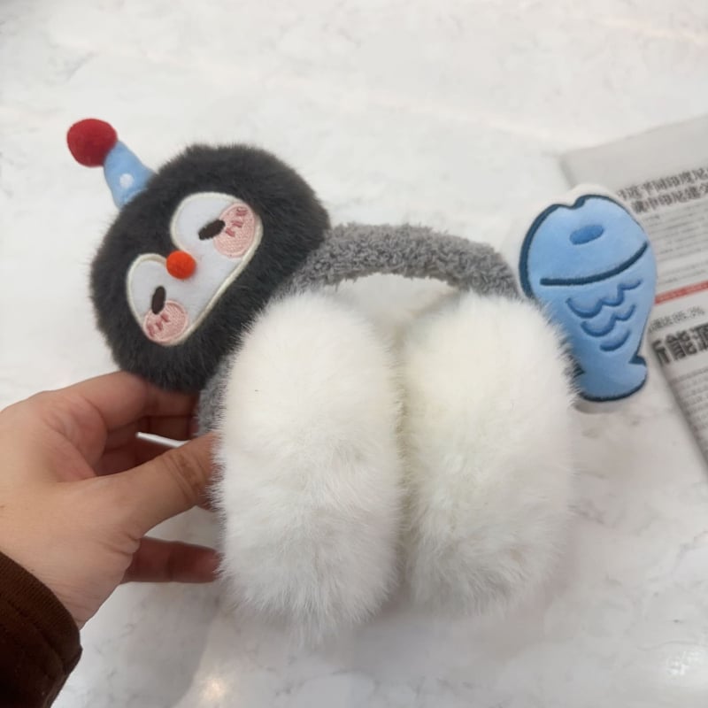 Plüüsist kõrvakaitsed karikatuuristiiliga, monokromaatne muster, talvise soojus