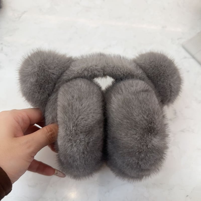 Plüüsist kõrvakaitsed karikatuuristiiliga, monokromaatne muster, talvise soojus