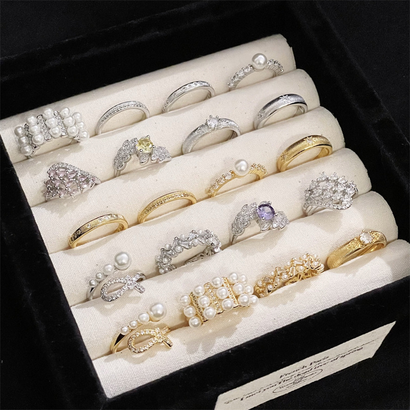 Varinis žiedas – Geometrinis moterų žiedas su šlifuotu paviršiumi, Ins stilius, rankų papuošalai, 2025 vasara