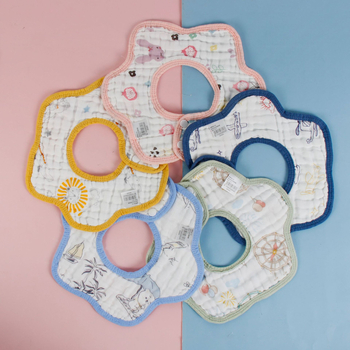 Bébi pamut etetőszalvéta, vízálló és foltálló, rajzfilm mintával, újszülötteknek 0–12 hónap