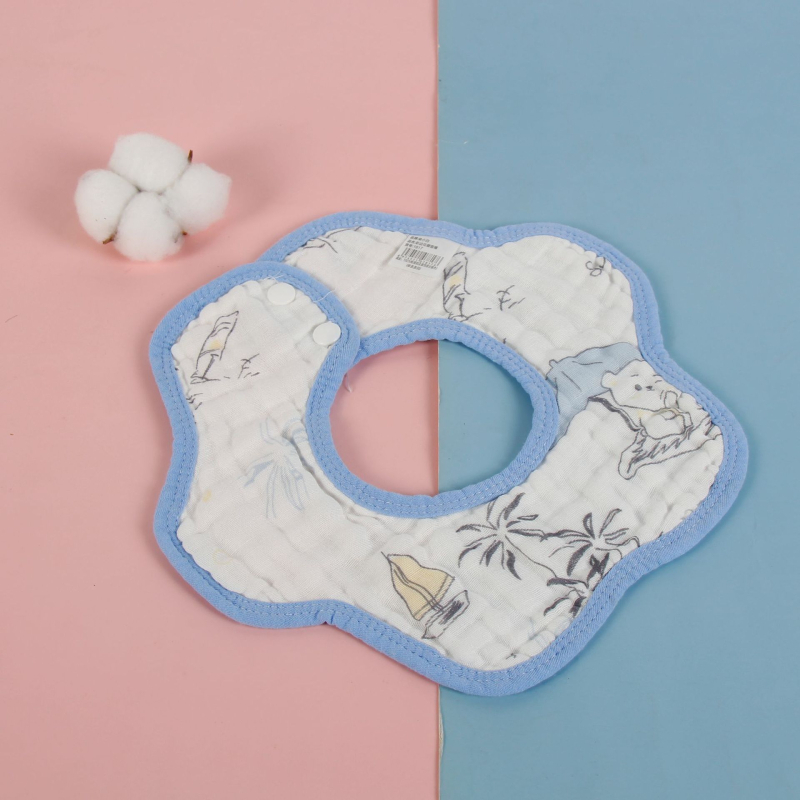 Bébi pamut etetőszalvéta, vízálló és foltálló, rajzfilm mintával, újszülötteknek 0–12 hónap