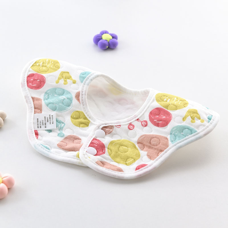 Bébi pamut etetőszalvéta, vízálló és foltálló, rajzfilm mintával, újszülötteknek 0–12 hónap