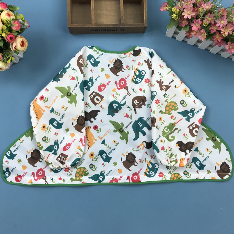 Vízálló, hosszú ujjú etető kötény és étkező alátét gyerekeknek 0–6 éveseknek; minták: állatok, csíkok, kockás, pöttyök