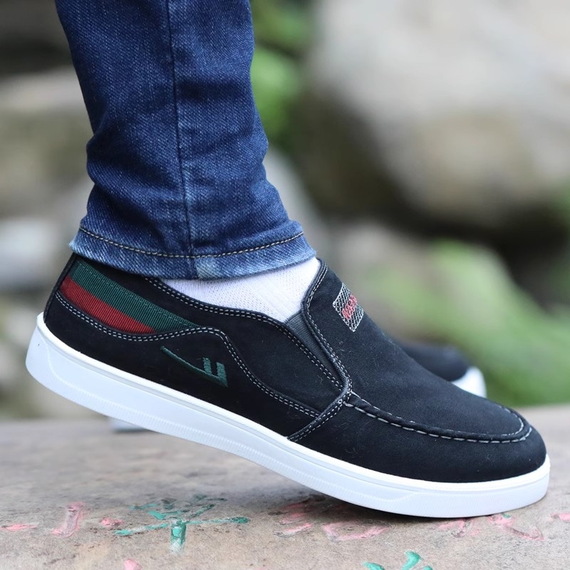 Vyrų kvėpuojančios drobinės Slip-On bateliai — žemas viršus, gumos padas, laisvalaikio stilius