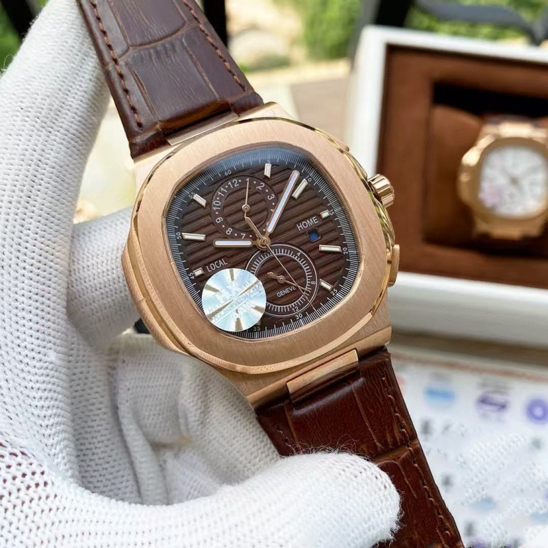 Nautilus'i mudel, täielikult automaatne mehaaniline käekell, ruudukujuline dial, roostevabast terasest korpus ja rihm, veekindel kuni 100 m