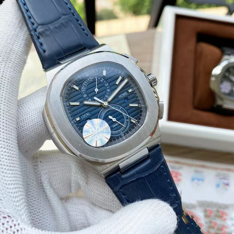 Nautilus'i mudel, täielikult automaatne mehaaniline käekell, ruudukujuline dial, roostevabast terasest korpus ja rihm, veekindel kuni 100 m