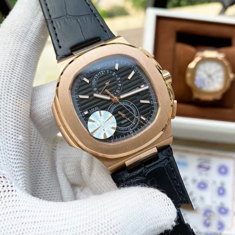 Nautilus'i mudel, täielikult automaatne mehaaniline käekell, ruudukujuline dial, roostevabast terasest korpus ja rihm, veekindel kuni 100 m