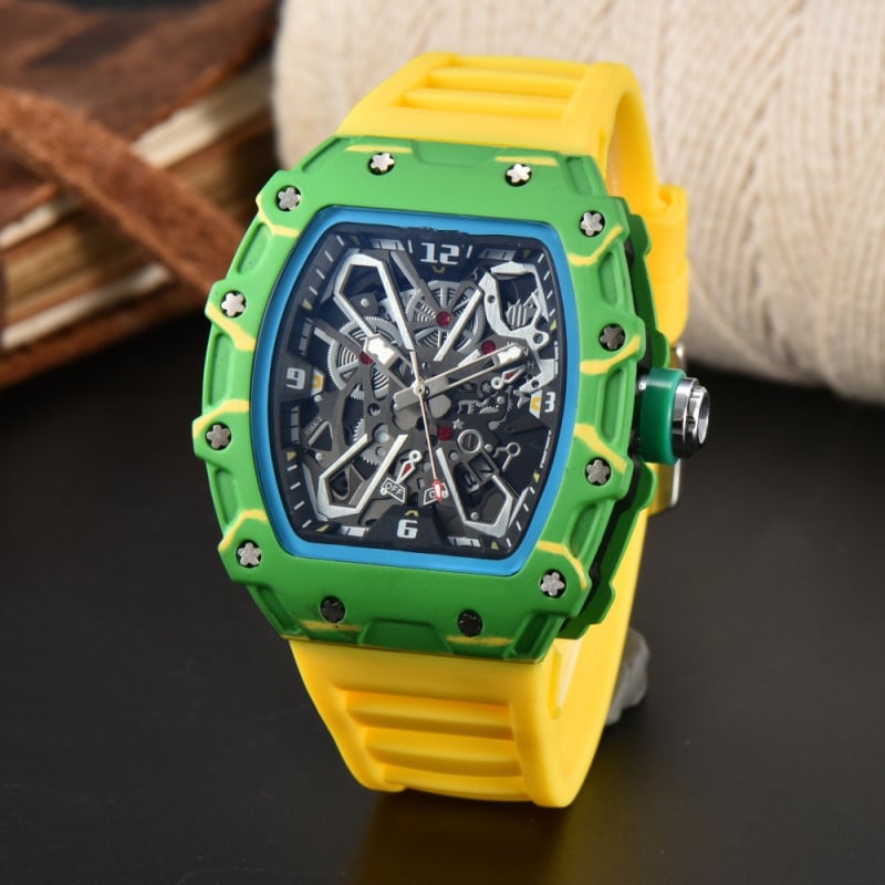 Férfi kvarcóra, boroshordó alakú számlap, ötvözetes tok, szilikon szíj, vízálló