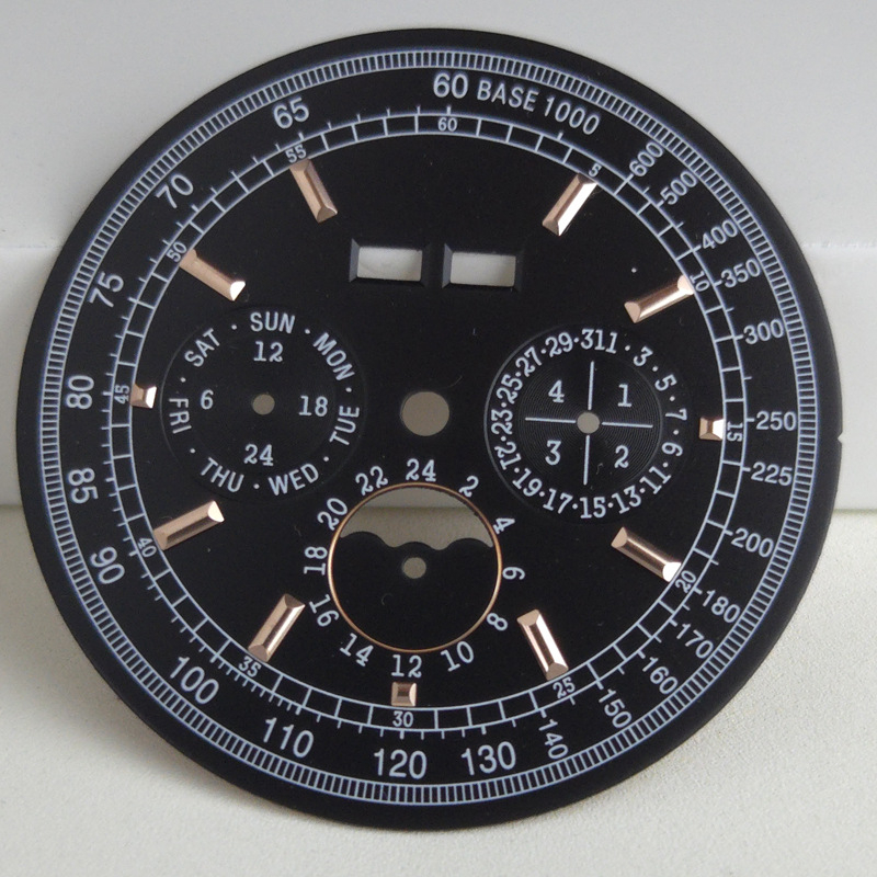 Laikrodžio priedas refitui su šešiais rodykliais, mėnulio faze ir püsikalendoriumi, skirtas verslo laikrodžiams