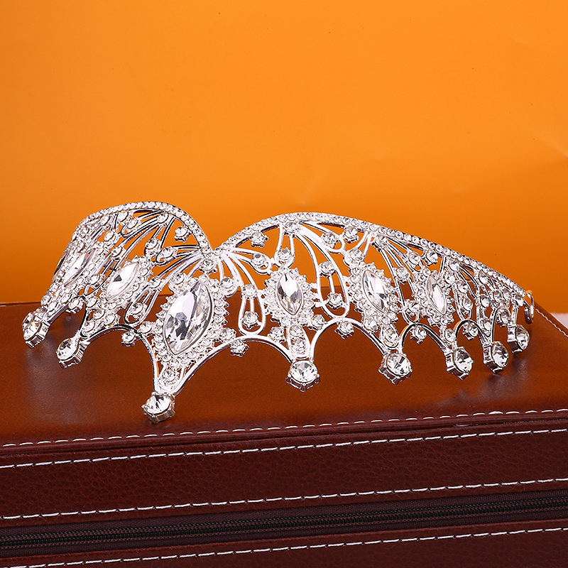 Tiara vintage baroc – aliaj, placare electrolitică, cristale