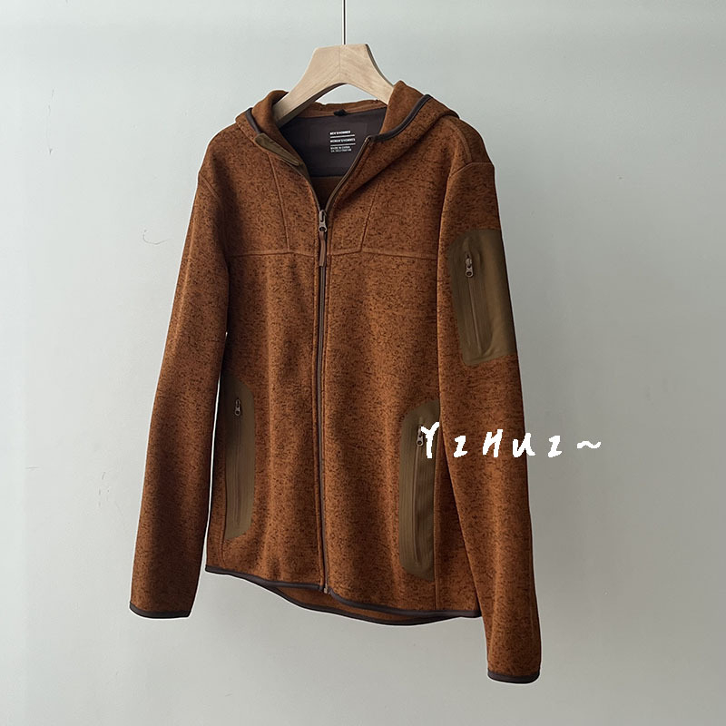 Fleece dukserica s kapuljom, jednobojna boja, polo ovratnik, dugi rukavi s krojem princes, normalna duljina (50–65 cm), jesen-zima 2025, materijal: akrilna vlakna i poliester, za žene