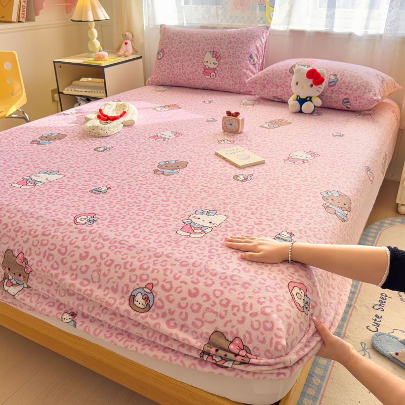 Milk Velvet lepedő készlet matracvédővel, csúszásmentes, egész éves használatra