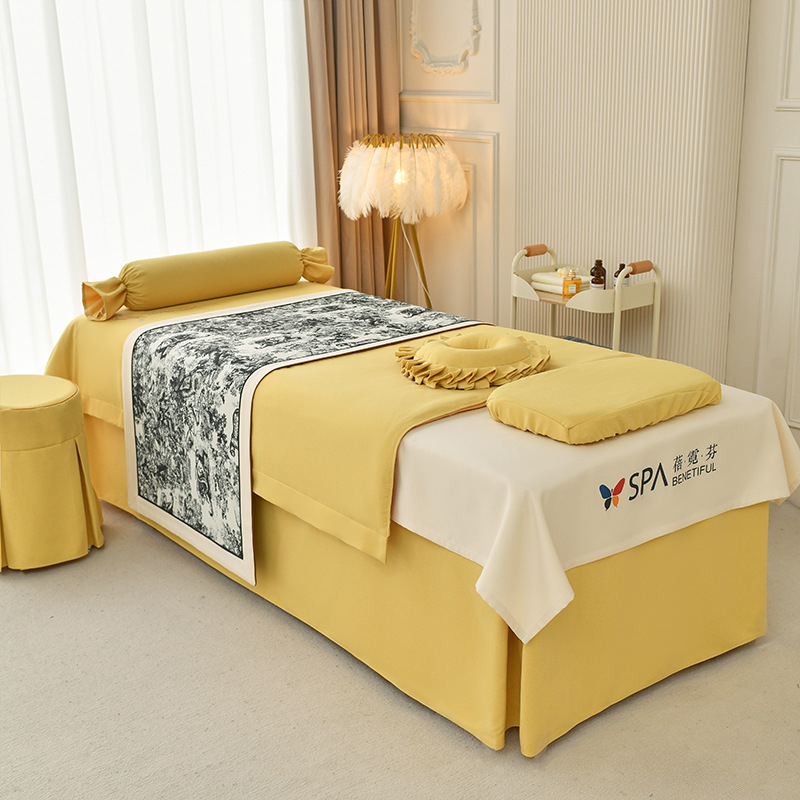 Prekrivka za krevet, set od četiri dijela, mješavina poliestera i pamuka, vez i satenska tkanina, reaktivno tiskanje i bojenje