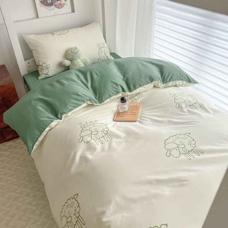 Studentų bendrabutyje patalynės komplektas: trijų dalių, animacinio atspaudo, reagavimo dažymas, paprastas audinys, svoris 1 kg