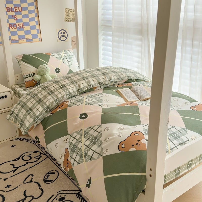 Studentų bendrabutyje patalynės komplektas: trijų dalių, animacinio atspaudo, reagavimo dažymas, paprastas audinys, svoris 1 kg